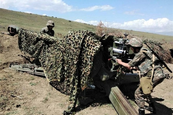 В Минобороны Армении опровергли дезинформацию Азербайджана о попытке диверсии с армянской стороны на границе 