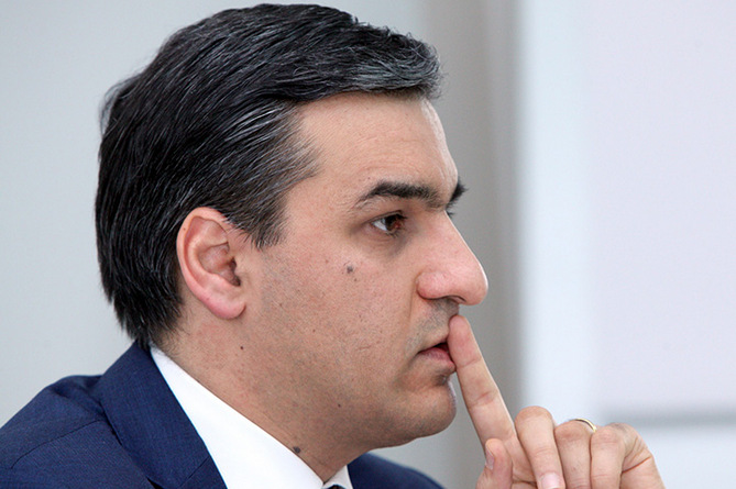 Предвыборная кампания в Армении превратилась в обмен ругательствами и оскорблениями - омбудсмен