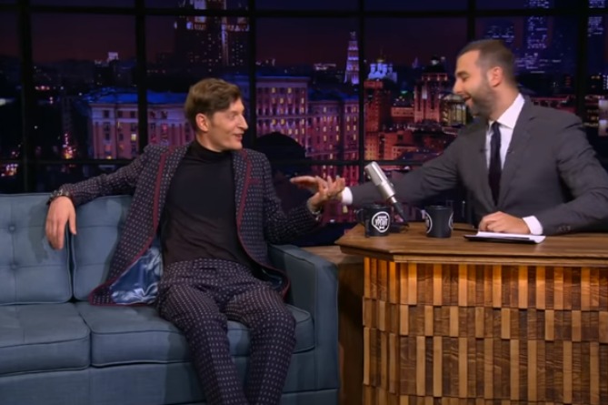 Павел Воля посвятил "хвалебный армянский стих" Гарику Мартиросяну в программе Урганта (ВИДЕО)