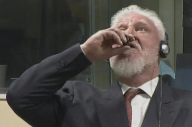 Оглашена последняя воля выпившего яд в Гаагском суде хорватского экс-генерала