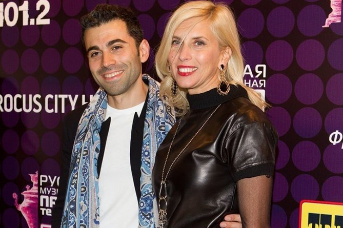 Երգչուհի Ալյոնա Սվիրիդովան վերջապես ցույց է տվել իր հայ ամուսնուն (ԼՈՒՍԱՆԿԱՐ)