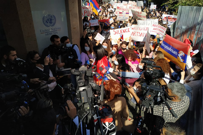 Женщины в Ереване против молчания мира в отношении азербайджанско-турецкого террора в Арцахе-6