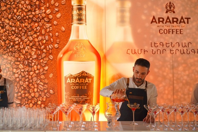 ARARAT Coffee. Теплый столичный вечер, посвященный новому произведению мастеров Ереванского коньячного завода-7