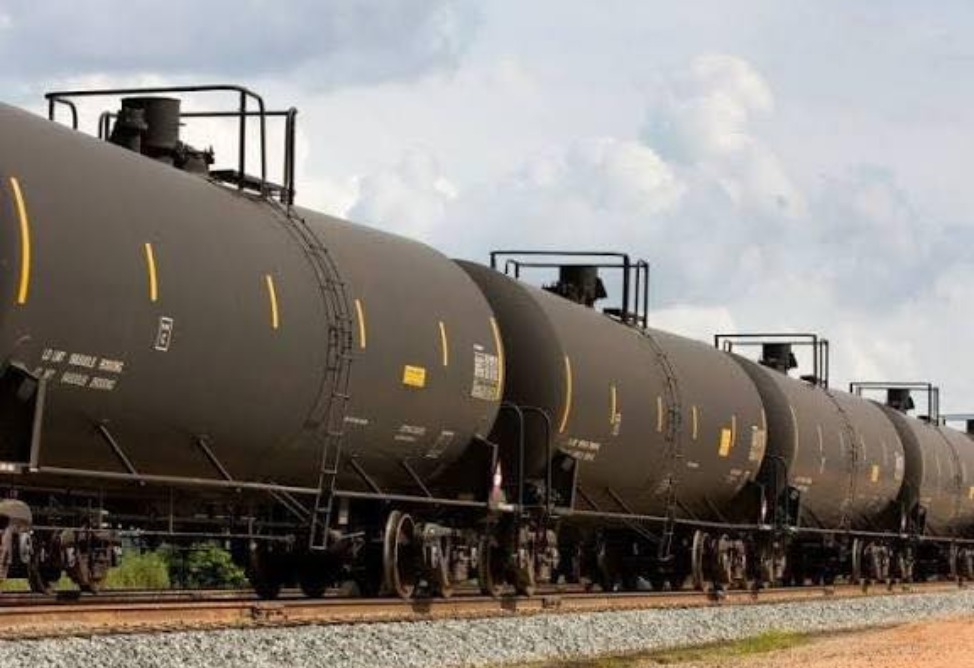 В Армению из Азербайджана направляется новая партия дизтоплива - глава армянского регулятора