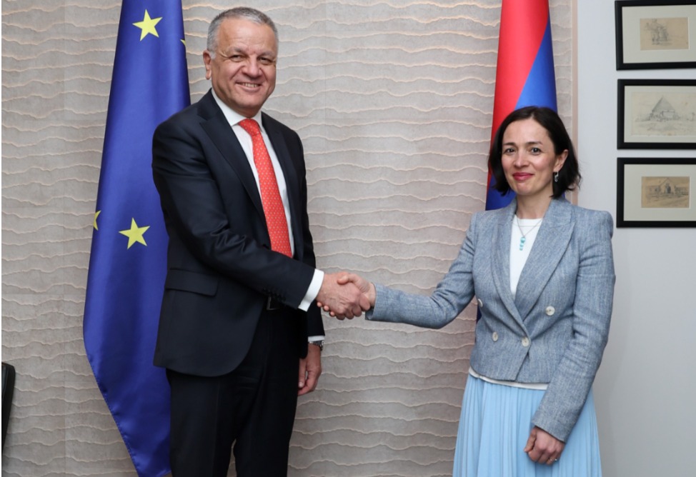 ЕС выделил 8,55 млн, евро на реформы в сфере образования Армении