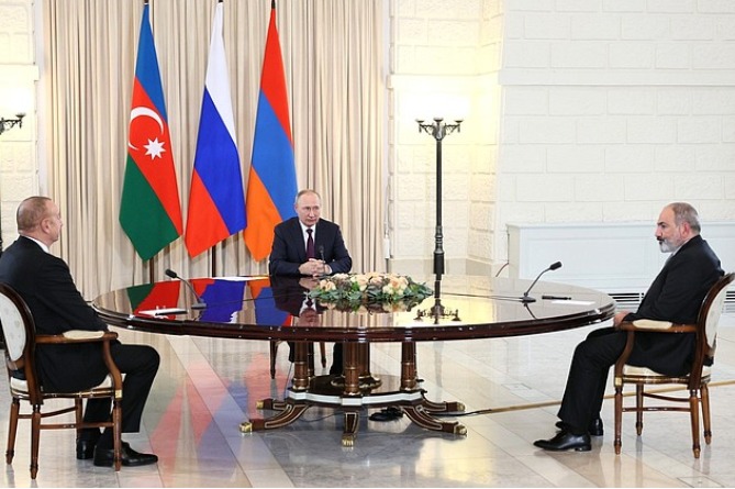 Путин, Пашинян и Алиев провели закрытую встречу в Туркменистане - Коммерсантъ