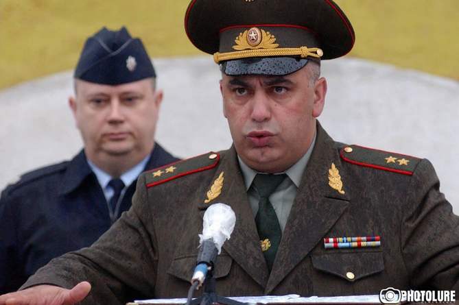 У бывшего замминистра обороны Армении хотят конфисковать почти $100 тыс., недвижимость и машины