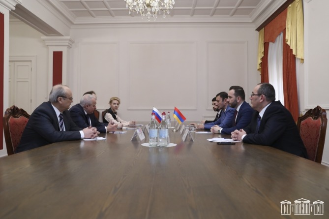 Глава фракции Пашиняна обратил внимание посла РФ на диверсионный акт Азербайджана в Арцахе и блокировку Лачинского коридора