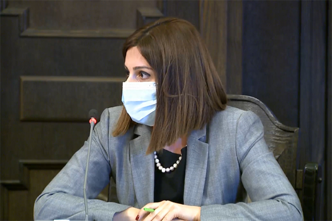 Глава Минздрава Армении в ответ на критику по ограничениям работы сферы ресторанного и гостиничного бизнеса «пригрозила» локдауном