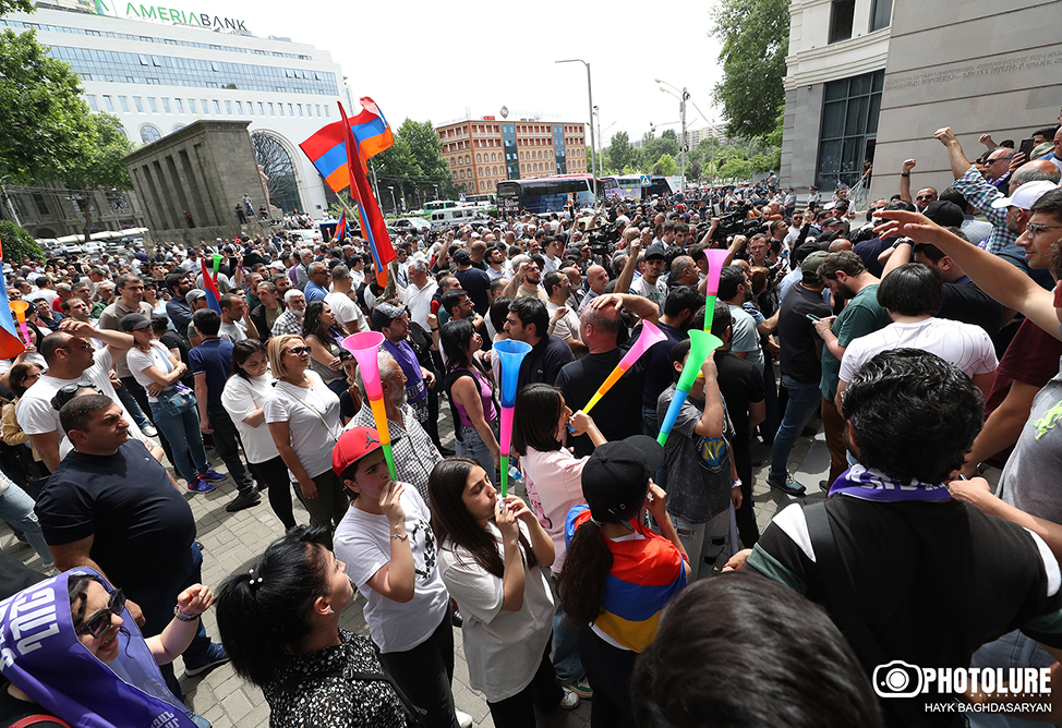 Акции протеста в Ереване-6