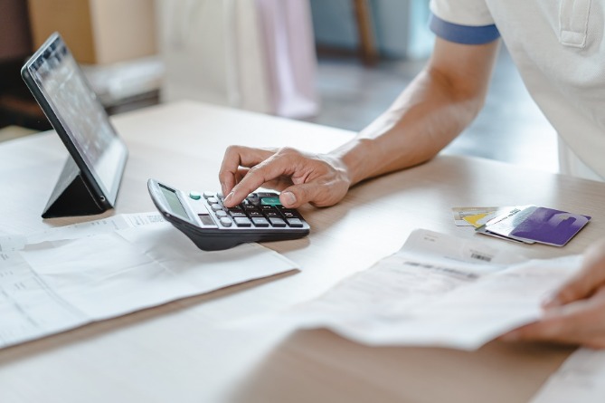 Համատեղ բյուջե, թե՞ մեկ ֆինանսական «տնօրեն». ինչպես են ընտանիքները կառավարում ֆինանսները