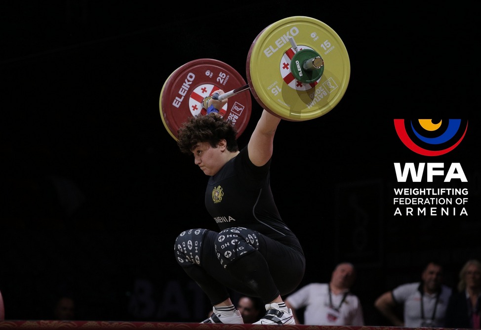 Армянская тяжелоатлетка Эмма Погосян завоевала "золото" чемпионата Европы (ВИДЕО)