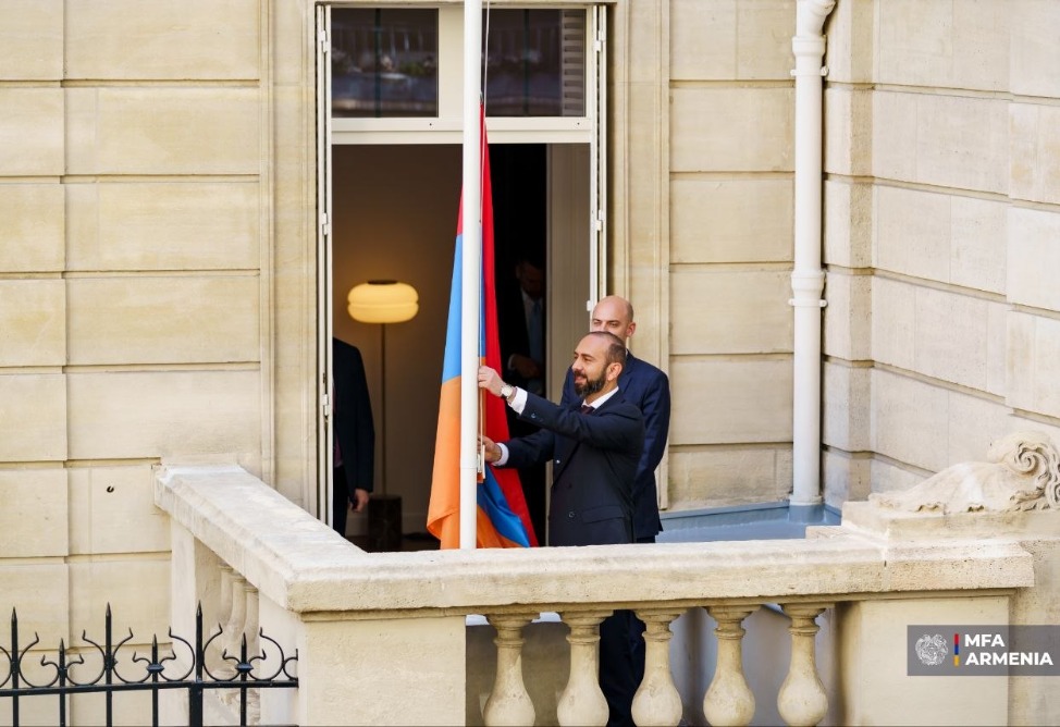 В Париже торжественно открылось новое здание Посольства Армении