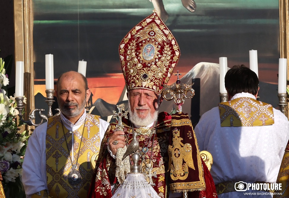 Церемония освящения Святого мира в Эчмиадзине-2