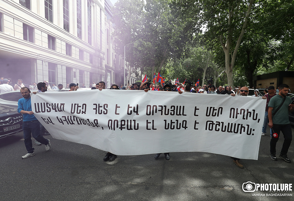 Акции протеста в Ереване-5
