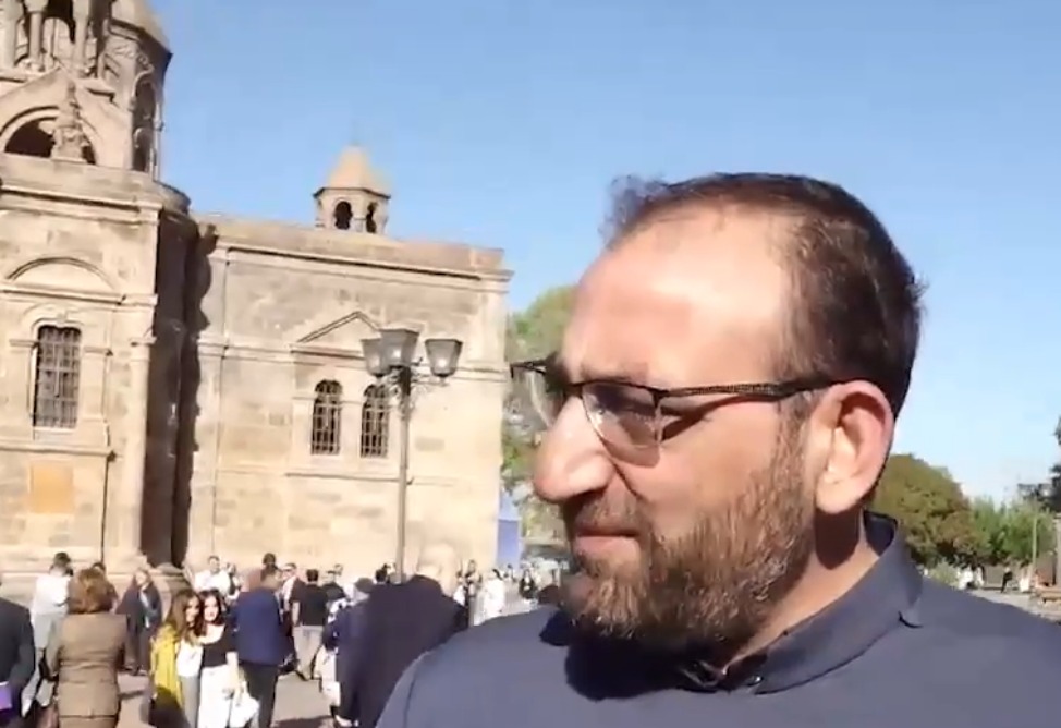 Суд продлил арест архиепископа Аршака Хачатряна на два месяца