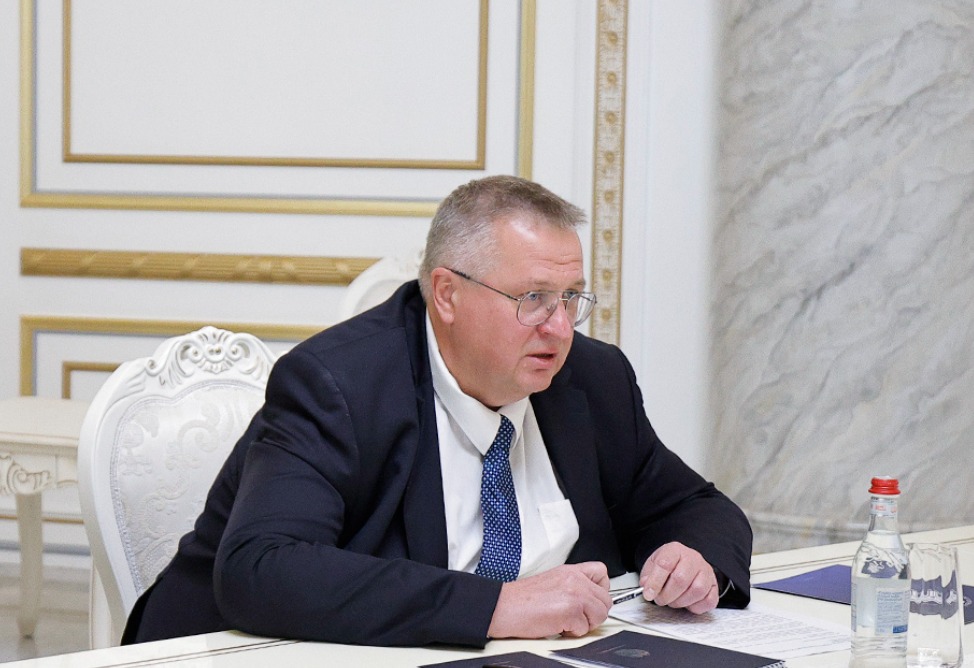  Властям Армении придется выбирать между ЕС и ЕАЭС, если они решатся - Оверчук