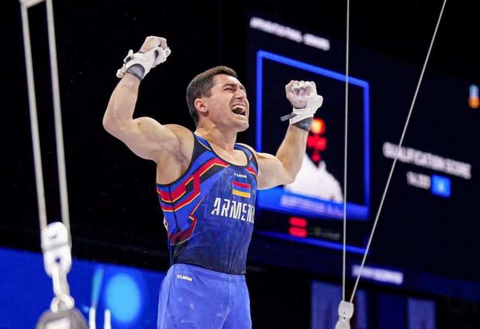 Армянский гимнаст Артур Аветисян завоевал бронзу чемпионата мира в Роттердаме