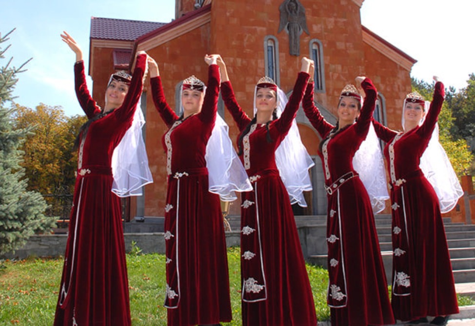 Армянский танец как образ жизни: хореограф рассказал о философии движения и силе традиций