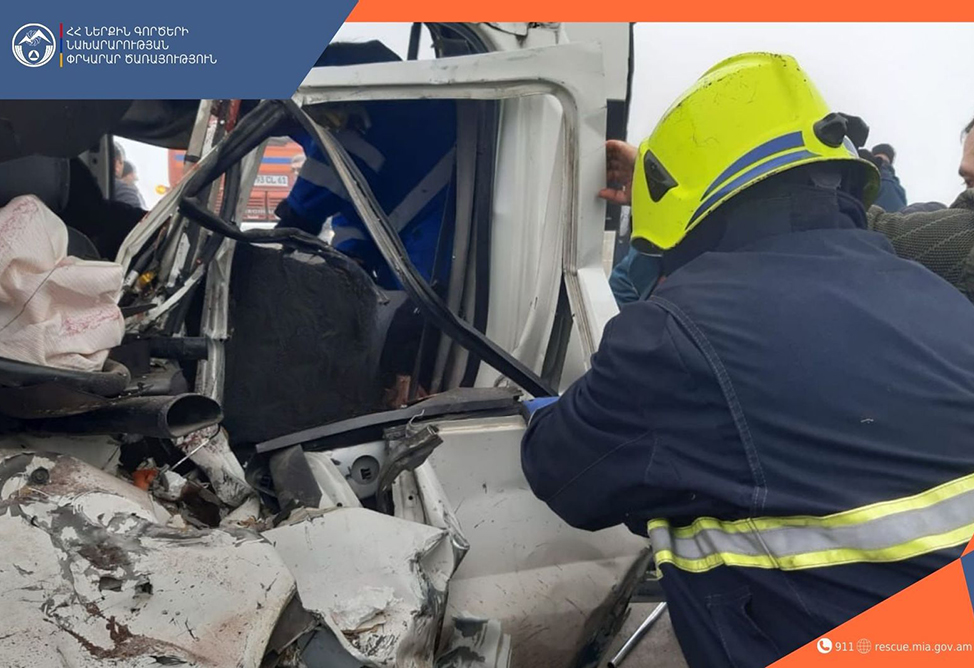 На трассе Ереван-Гюмри столкнулись 15 машин, есть пострадавшие