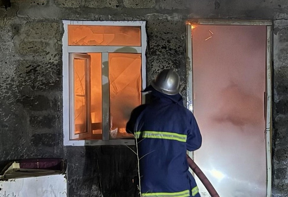  Пожар вспыхнул на заводе на окраине Еревана 