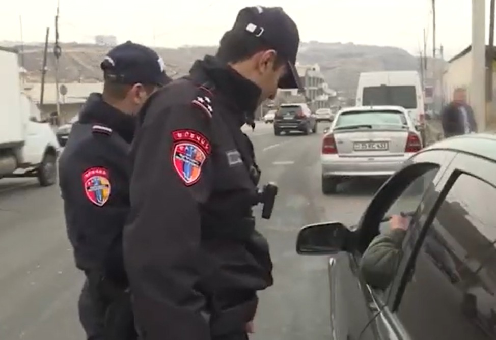 Տուգանքները կխստացվեն ճանապարհային երթևեկության մի շարք կանոնների խախտման դեպքում․ ՆԳՆ–ն հանդես է եկել  օրենսդրական նախաձեռնությամբ (ՎԻԴԵՈ)