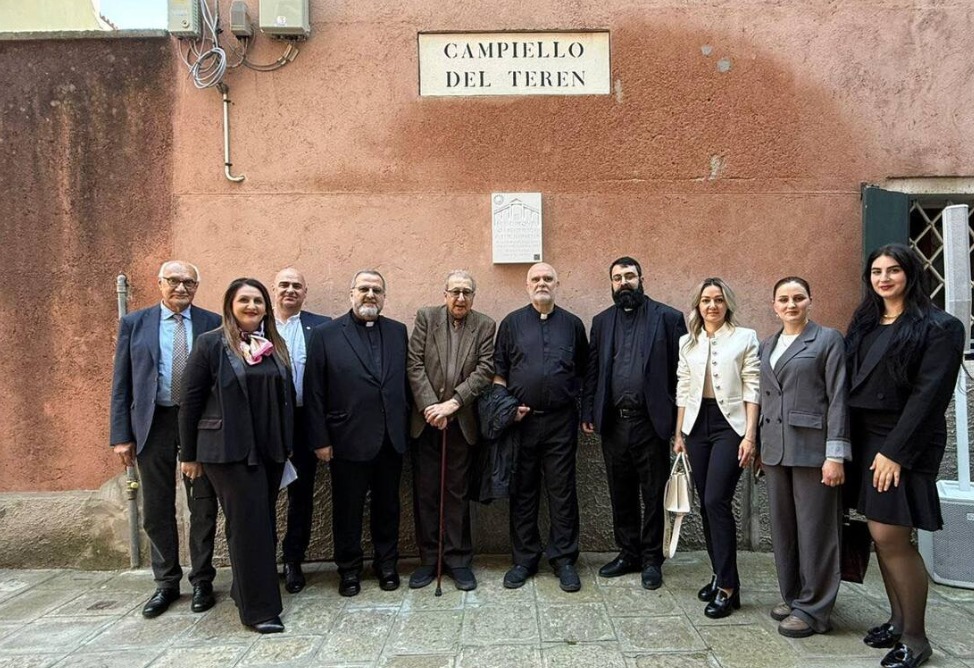 Аветик Исаакян, Венеция