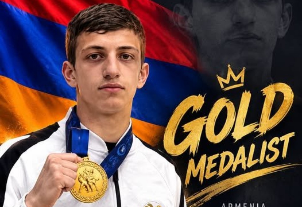 Боксер Акоп Шарбатян завоевал золотую медаль юношеского чемпионата Европы