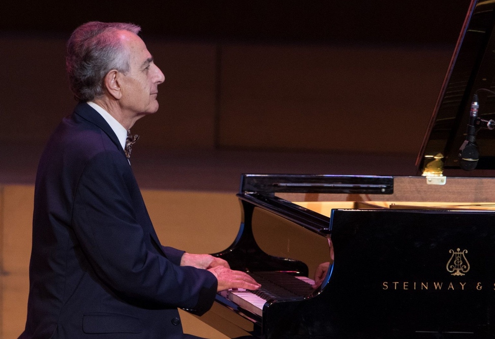 «Моя музыка — о мире, любви и взаимопонимании» — Гари Кесаян 