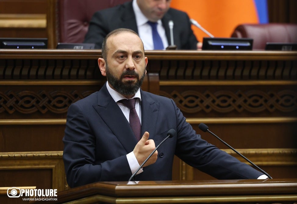Глава МИД Армении отправится в Латвию