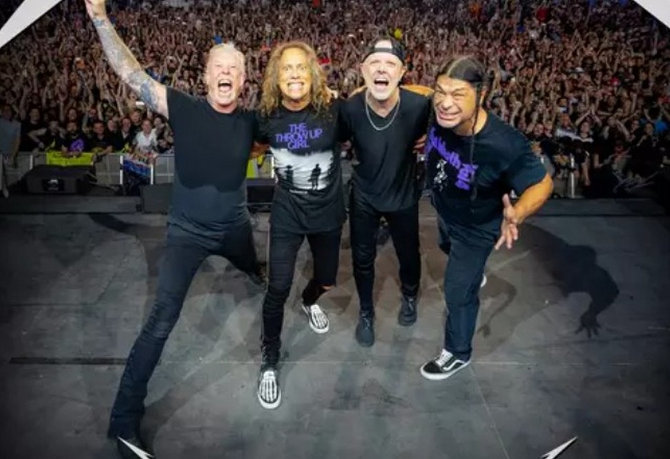 Концерт легендарной группы Metallica в Афинах вызвал "землетрясение" (ВИДЕО) 