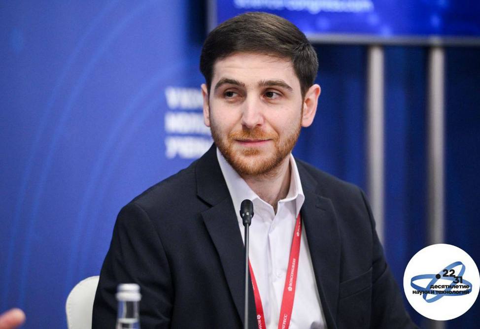 Аспирант ВШЭ из Армении принял участие в Конгрессе молодых учёных в институте "Сириус" 