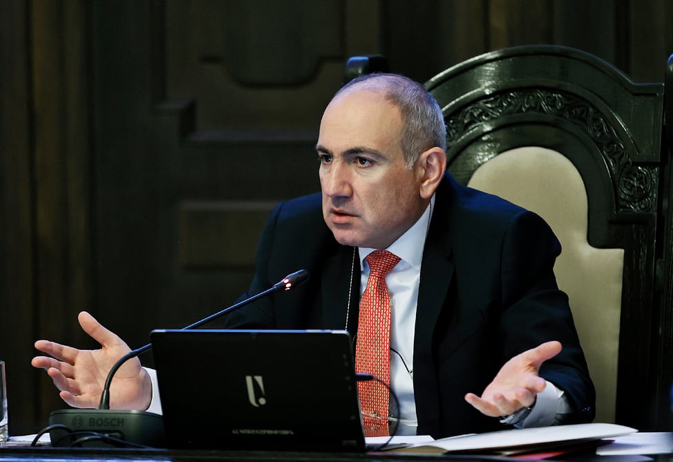Пашинян — о новой Конституции Армении, позиции Баку и возможности досрочных выборов