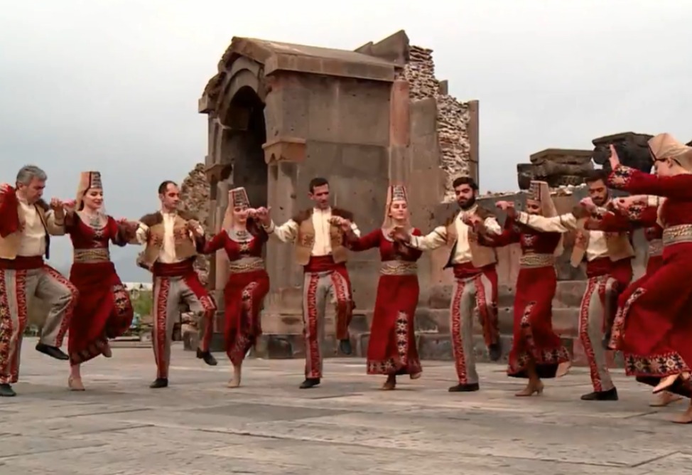 Армянский танец