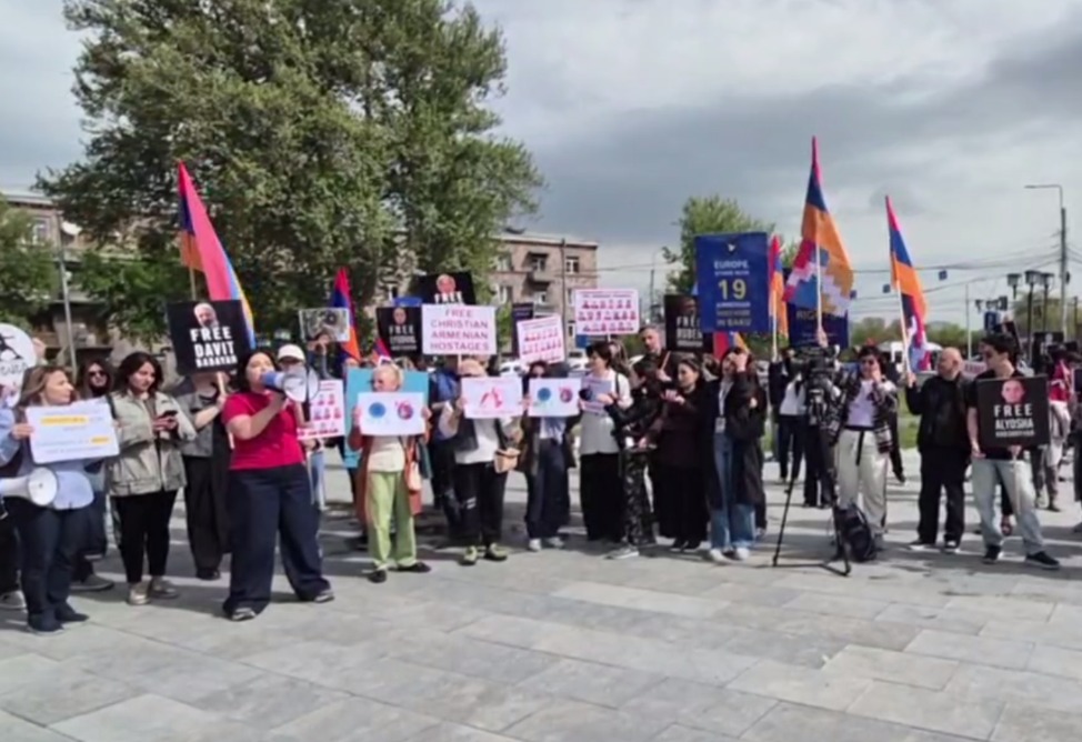 В Ереване на фоне евросаммита проходят акции с требованием освободить армянских пленных в Баку и восстановить права арцахцев (ВИДЕО)