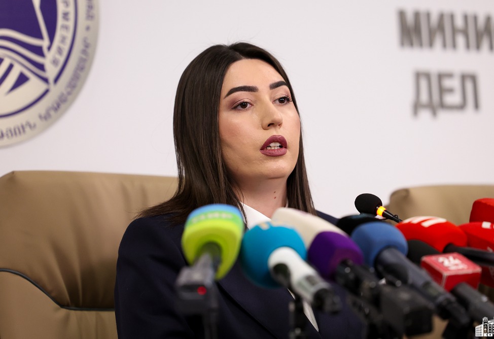 В Армении необходимо принять закон против дискриминации - глава МВД 