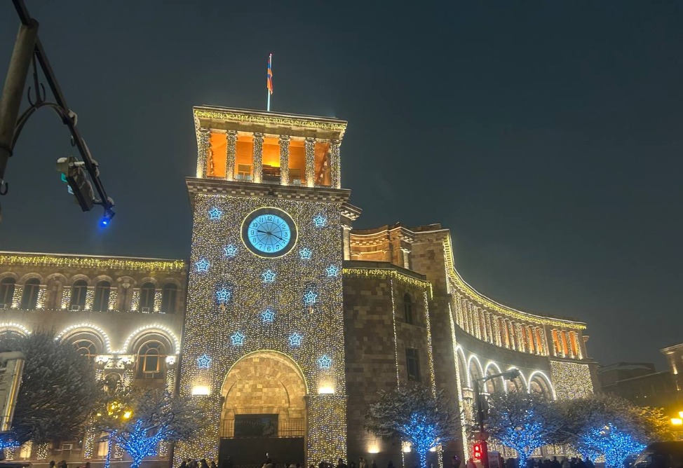 Праздничная атмосфера начала 2026 года в Ереване (ФОТО)